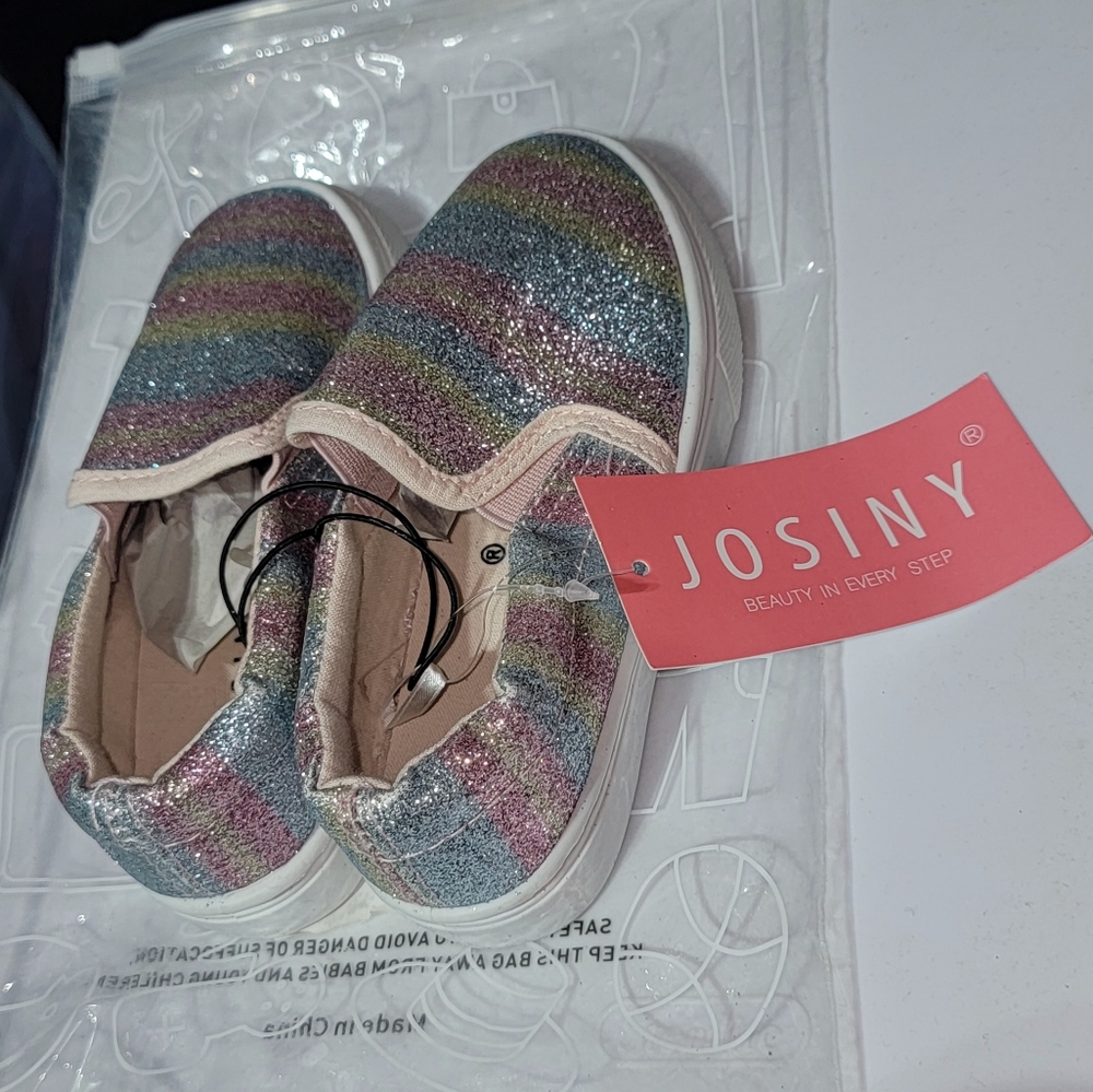 Josiny girls shoes sz 6